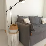 Modern 2Br Apartment With Garden & Pool Lägenhet