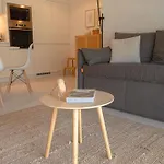 Modern 2Br Apartment With Garden & Pool Lägenhet *
