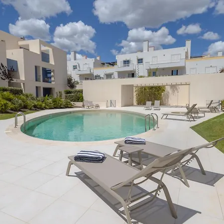 Modern 2br With Garden & Pool Cabanas de Tavira